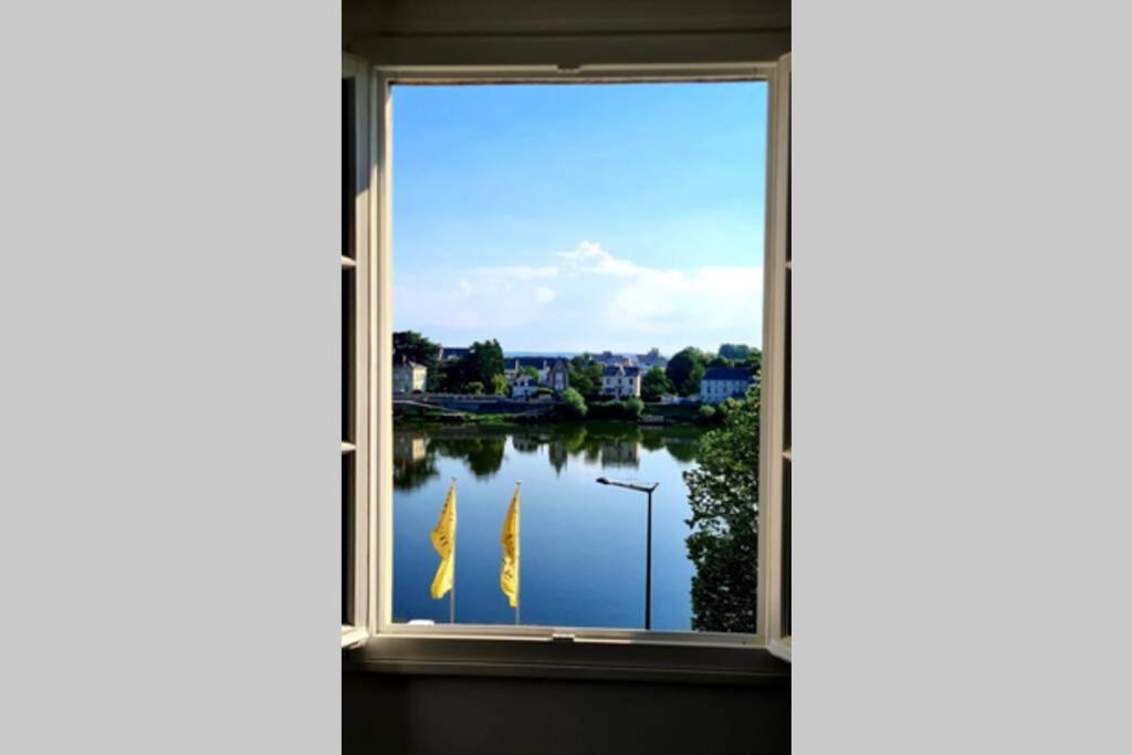 Appartement Loire et Château, Hyper Centre, Linge inclus, 3ème étage Saumur Exterior foto