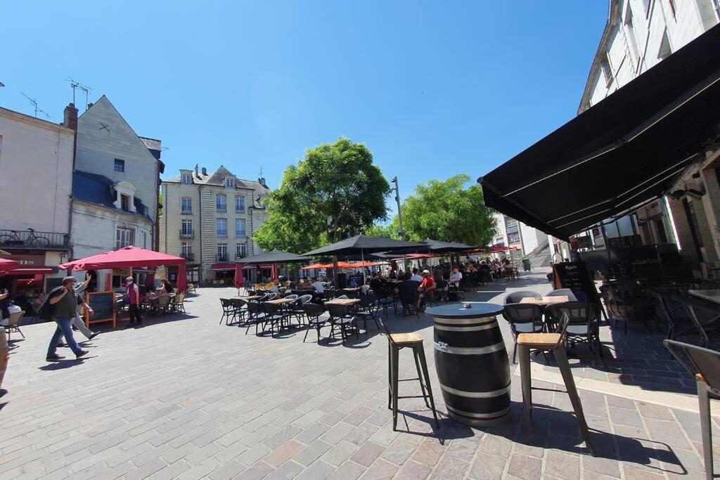 Appartement Loire et Château, Hyper Centre, Linge inclus, 3ème étage Saumur Exterior foto