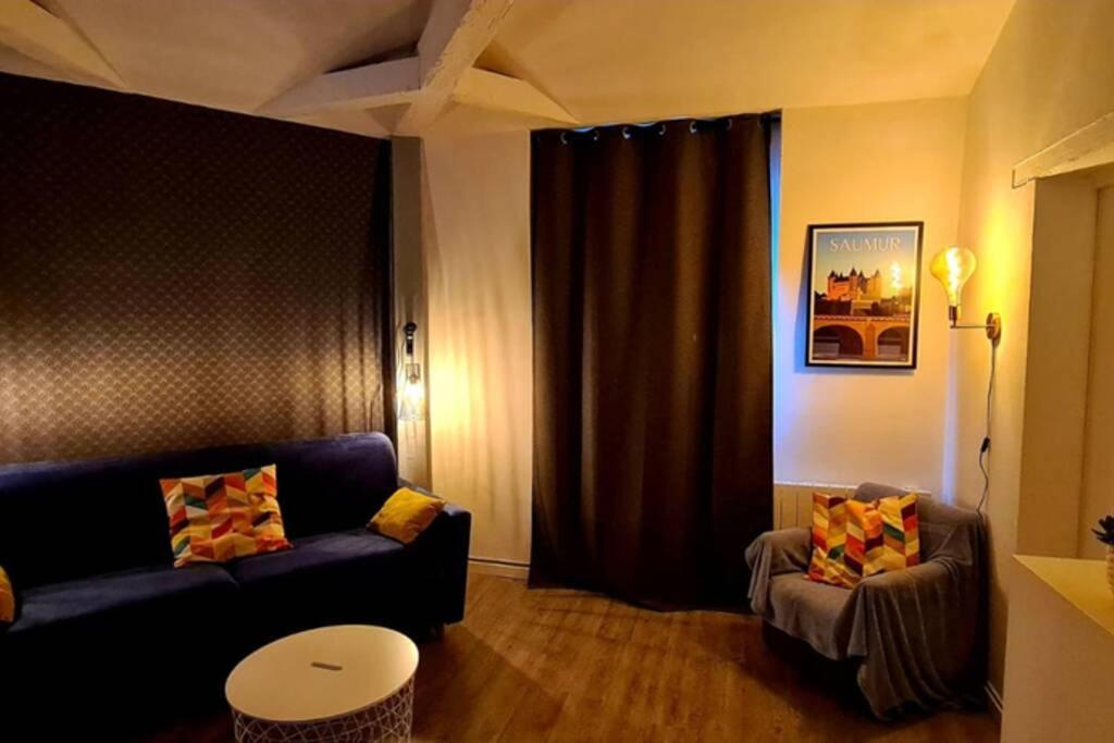 Appartement Loire et Château, Hyper Centre, Linge inclus, 3ème étage Saumur Exterior foto