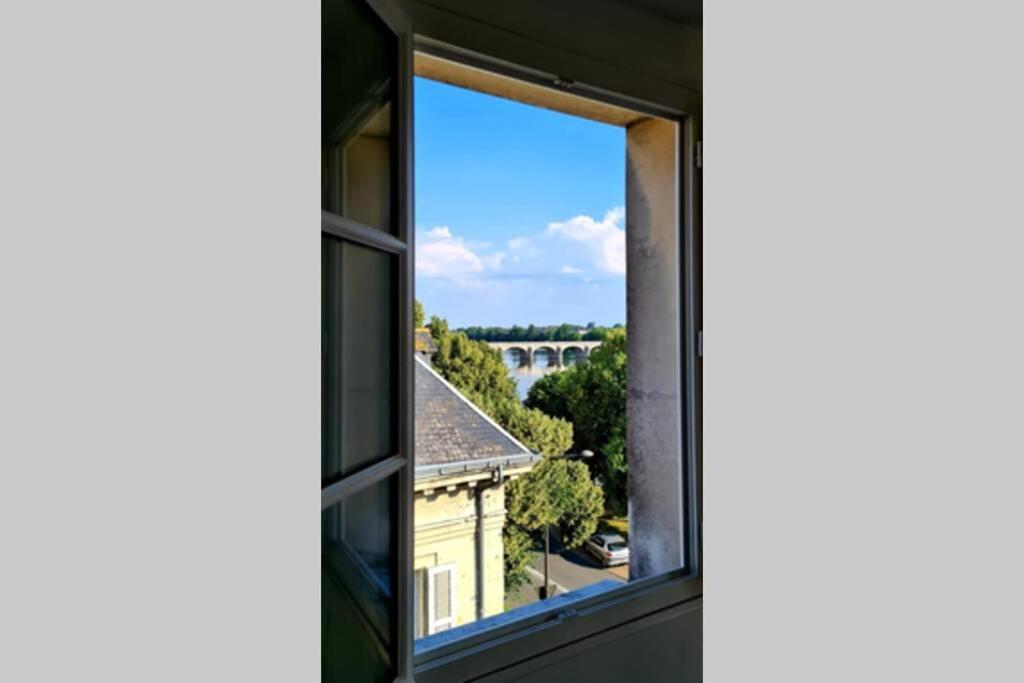 Appartement Loire et Château, Hyper Centre, Linge inclus, 3ème étage Saumur Exterior foto